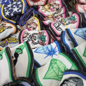 PRENDEDOR PARA UNIDADES